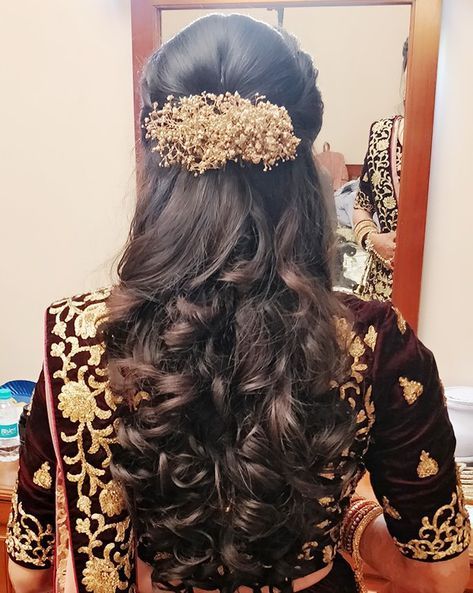 Braids Hairstyles For Indian Wedding, Loose Hairstyles For Reception, Engagement Bun Hairstyles Indian, Reception Hair Do South Indian, Marriage Reception Hairstyles, Hairstyle For Wedding Reception, Open Hair Design, Hairstyles For Reception Indian Saree, Reception Hairstyles For Long Hair