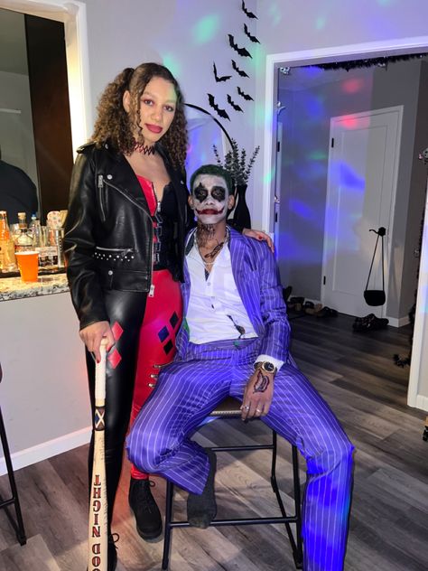 The Joker Halloween Costume Guys, Harlequin And Joker Costume, Comic Couples Costumes, Joker And Harley Quinn Two Girls Costume, Joker Make Up Man, The Joker Makeup For Men, Joker And Harley Quinn Costume Black Couple, Harley Quin And Joker Costumes, Joker Outfit Men