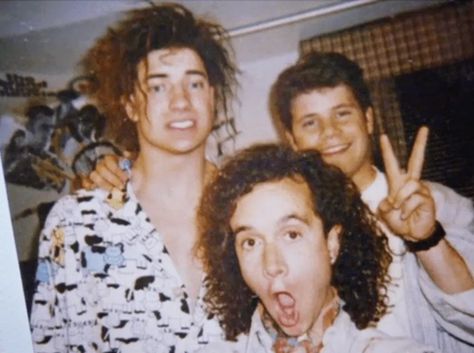 Brendan Fraser, Pauly Shore, and Sean Astin during the making of 'Encino Man' (1992) Encino Man, Pauly Shore, Sean Astin, 90s Memories, Just Chill, Brendan Fraser, Scene Photo, Most Beautiful Man, Internet Funny