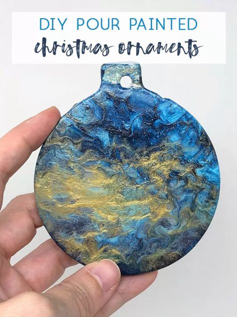 Painted Ornaments Christmas, Christmas Ornaments Painted, Easy Diy Ornaments, Glitter Slime Recipe, Marble Ornaments, Painting Ornaments, Diy Glitter, Glitter Slime, Marble Painting