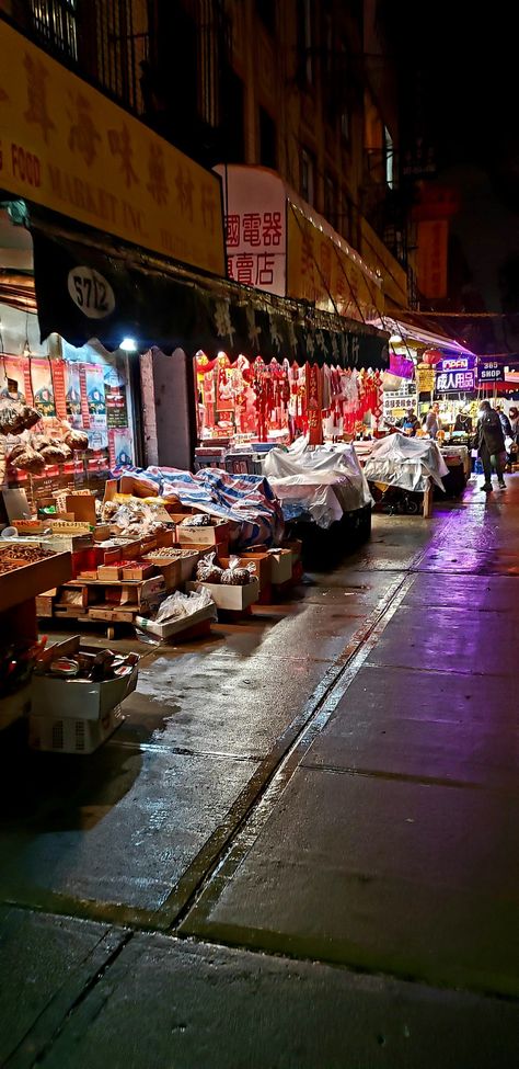 Chinatown shops along 8th Ave. Chinatown Sunset Park Brooklyn. Photography by #koonartdesign #brooklyn #chinatown #nyc Chinatown Nyc Night, Sunset Park Brooklyn New York, East New York Brooklyn, Sunset Park Brooklyn, Urban Moodboard, Chinatown Aesthetic, Nyc Chinatown, New York Chinatown, Chinatown New York