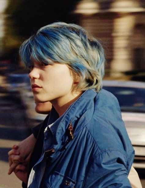 Lea Seydoux #Blue is the Warmest Colour A Boy, Blue Hair, Walking, Hair, Blue, Color