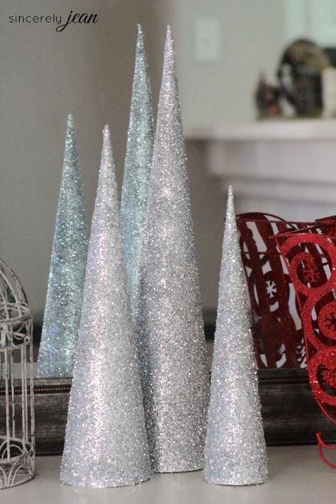 Easy DIY Glitter Cone Christmas Tree craft! www.sincerelyjean.com Christmas Balls Diy, Frugal Christmas, Christmas Cones, Cone Trees, Diy Glitter, Cone Christmas Trees, White Christmas Trees, Christmas Tree Crafts, Navidad Diy