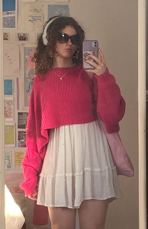 Subtle Valentines Outfit, Valentines Day Outfits Pink, Valentines Party Outfits, Cute Valentine’s Day Outfits, Red And Pink Outfits, Black White Red Outfit, Thing Costume, Pink Jumper Outfit, Red And Pink Outfit