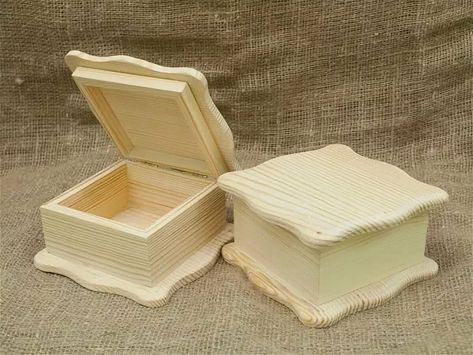 Diy Wood Chest, Wooden Box Plans, Popsicle Stick Crafts House, Wood Chair Design, Wooden Memory Box, Old Wooden Boxes, Unfinished Furniture, Wooden Storage Cabinet, Small Wooden Boxes