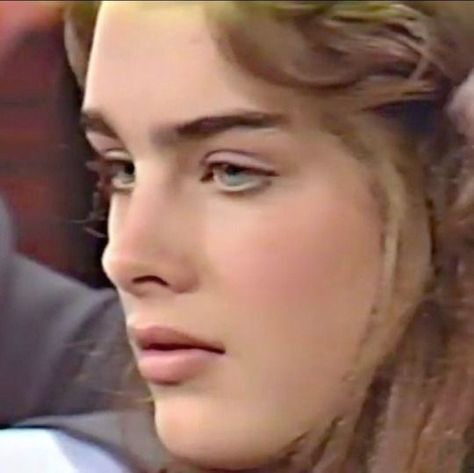 90s Model Aesthetic, Brooke Shields Young, Angelic Aesthetic, Curved Nose, Marilyn Monroe Photos, Brooke Shields, Model Aesthetic, Instagram Hashtags, Side Profile