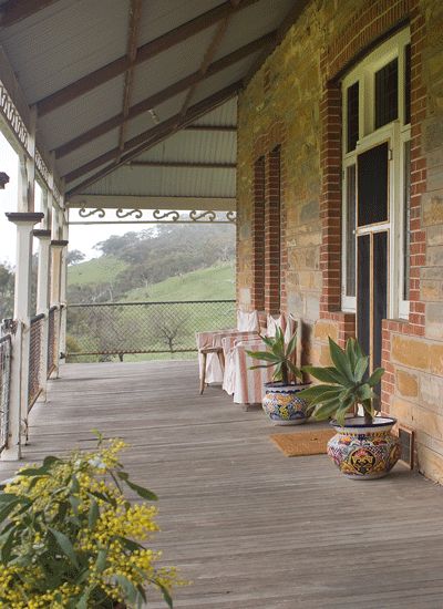 Country House Verandah, Country Cottage Australia, Australian Homestead Interior, Country Homes Australia, Country Homesteads Australia, Country Australian Homes, Australian Country Cottage, Old Australian Houses, Old Australian Country Houses