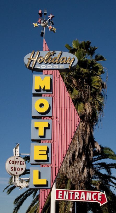 Holiday Lodge Motel ~ Los Angeles CA Photography Coffee Shop, Motel Sign, Retro Signage, Googie Architecture, Photography Coffee, Soldier Field, Vintage Neon Signs, Fotografi Vintage, Retro Sign