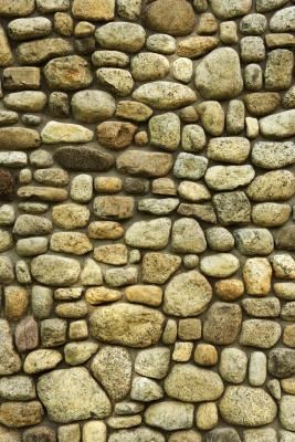 How to Build a Stone Column for a Driveway Stone Boundary Wall Design, Diy Castle Wall Faux Stone, Field Stone Wall, Ancient Stone Wall, Building A Stone Wall, Castle Bricks Stone Walls, Woodworking Tutorials, Driveway Paving, Stone Driveway