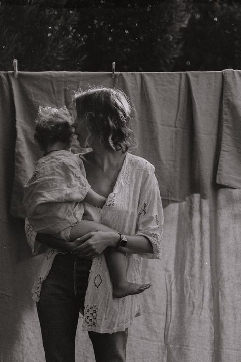 Clothesline Family Photoshoot, Motherhood Portraits, Lisa Sorgini, Motherhood Session, Motherhood Photos, Mother Baby Photography, Spring Inspo, Motherhood Photography, Mother Baby