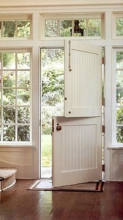 Dutch door Dutch Doors Exterior, Dutch Doors, Farmhouse Exterior Design, Outdoor Entryway, Dream Beach Houses, Front Doors With Windows, Glass Room, Dutch Door, House With Porch