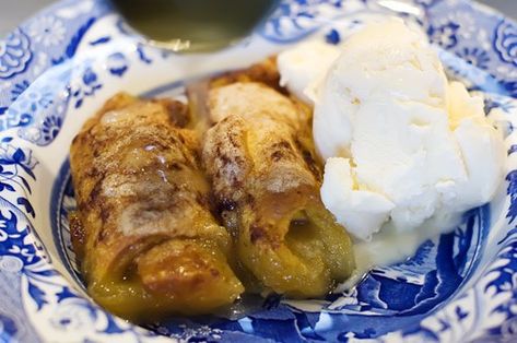 Pioneer Woman Apple Dumplings, Easy Apple Dumplings, Peach Dumplings, Canadian Recipes, Apple Dumpling Recipe, Peach Recipes, Apple Dumplings, Pioneer Woman Recipes, Pot Luck