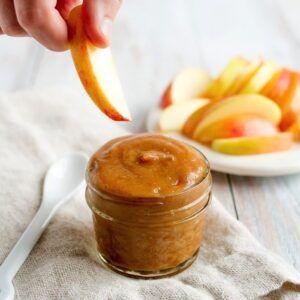 Date Caramel Sauce, Date Caramel, Eating Bird Food, Caramel Recipe, Healthy Halloween Treats, Caramel Dip, Caramel Recipes Sauce, Vegan Caramel, Caramel Recipes