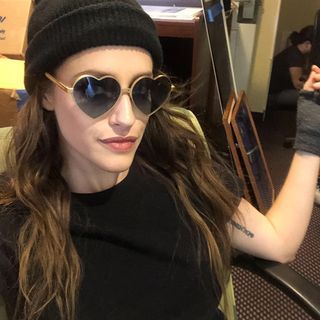 Carly Chaikin (@carlychaikin) • Instagram photos and videos Darlene Mr Robot, Carly Chaikin, Mr Robot, One Year Ago, Movies Showing, A Year, Pin Up, It Cast, Actors