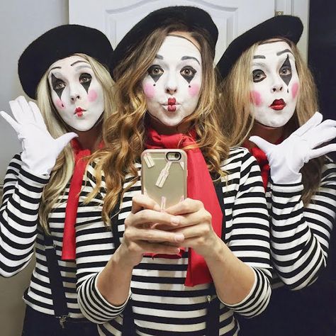 MIME HALLOWEEN COSTUME | Renee Nicole Blog Mime Halloween Costume, Halloween Costume Couple, Pelottava Halloween, Creepy Halloween Costumes, Halloween Costumes College Girls, Diy Halloween Costumes For Kids, Hallowen Costume, Pretty Halloween, Costumes For Teens