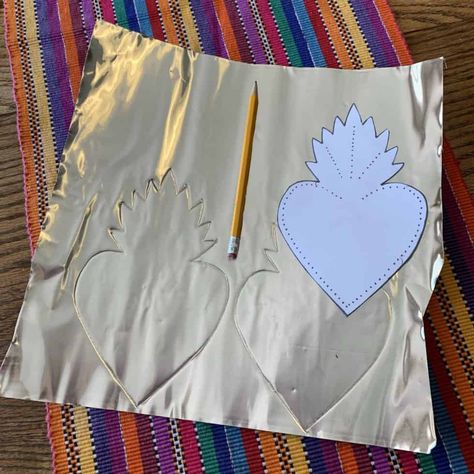 Mexican Sacred Heart Magnets • Our Crafty World Sacred Heart Diy Ideas, Diy Mexican Folk Art, Mexican Hearts Art, Sacred Heart Crafts For Kids, Mexican Art Projects For Kids, Mexican Crafts For Adults, Mexican Sacred Heart Art, Diy Sacred Heart, Mexican Crafts For Kids