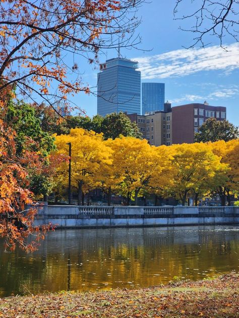 Boston Charles River, Charles River Esplanade, Charles River Boston, Fall In Boston, Boston Fall, Boston Aesthetic, Can You Call Me, Boston Photography, Charles Bridge