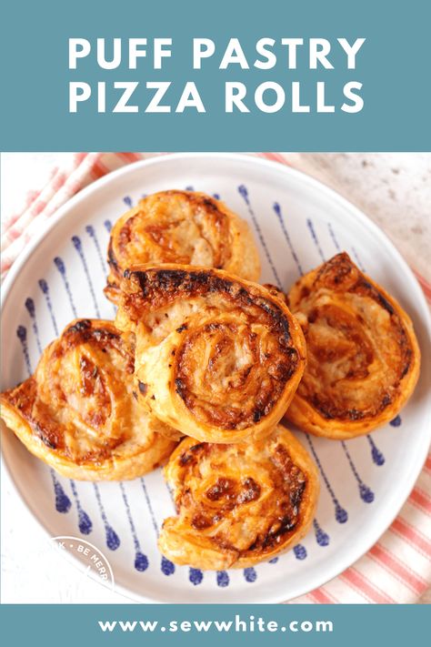 Puff pastry pizza rolls are a quick and delicious fun twist on a classic pizza. Air fryer pizza pinwheels can be tailor-made to any taste or diet. This puff pastry pinwheels recipe will take your pizza game to the next level, creating irresistibly crispy pinwheels that are perfect for a snack or party appetiser. Pizza Rolls With Puff Pastry, Puff Pastry Pizza Rolls, Pepperoni Pinwheels, Pizza Air Fryer, Pinwheels Appetizers, Pastry Pinwheels, Puff Pastry Pinwheels, Puff Pastry Pizza, Beef Pizza