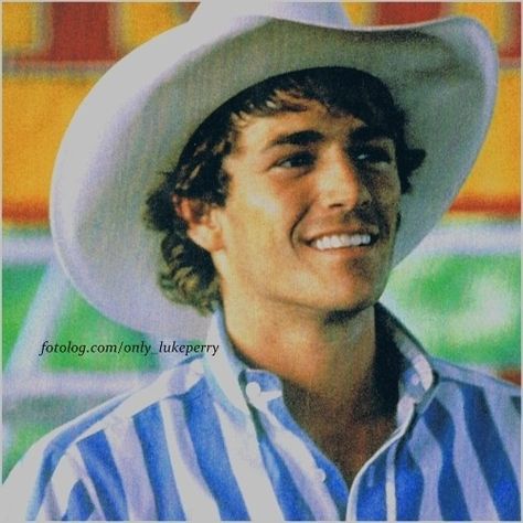 Luke Perry as Lane Frost (8 Seconds) never gets old Lane Frost, Cowboys And Angels, Luke Perry, Rodeo Life, 8 Seconds, Beverly Hills 90210, Cowboy Up, Bull Riders