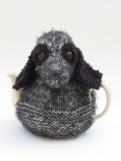 Just before Christmas I made this lovely Black & White Cocker Spaniel Tea Cosy for a customer who wanted the dog to look like her friends pet. Cockers are so cute aren't they? https://www.teacosyfolk.co.uk/black-&-white-cocker-spaniel-tea-cosy-p-247.php White Cocker Spaniel, Tea Cosy Knitting Pattern, Knitted Tea Cosies, Tea Cosies, Crochet Geek, British Bulldog, Tea Cosy, Tea Cozy, How To Start Knitting