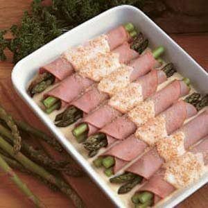 Asparagus Ham Rolls Ham Rolls, Skillet Dishes, Fresh Asparagus, Rolls Recipe, Party Snacks, Vegetable Dishes, Veggie Recipes, I Love Food, Appetizer Snacks