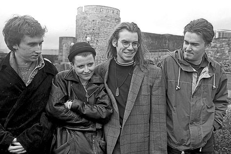 The Cranberries on Their Surprise Hit Debut and Final Album With Dolores ORiordan Ahead of a 25th-anniversary reissue of Everybody Else Is Doing It So Why Cant We? guitarist Noel Hogan reflects on the bands early success and how he and his bandmate Everybody Else Is Doing It, Beard Costume, Dolores O'riordan, The Cranberries, Band Pictures, Rolling Stone, Cranberry Juice, Music Film, Music Icon