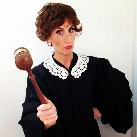 Judge Judy Judge Costume, Purim Costumes, Firefighter Costume, Judge Judy, Costume Diy, Diy Cans, Halloween School, Adult Halloween Costumes, Funny Reaction Pictures