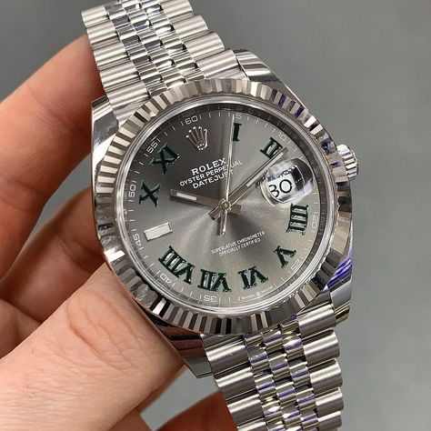 Engagement Watch, Rolex Date, Rolex Watches For Men, Expensive Watches, Watch Lover, Rolex Watch, Watches Unique, Stylish Watches, Luxury Watches For Men