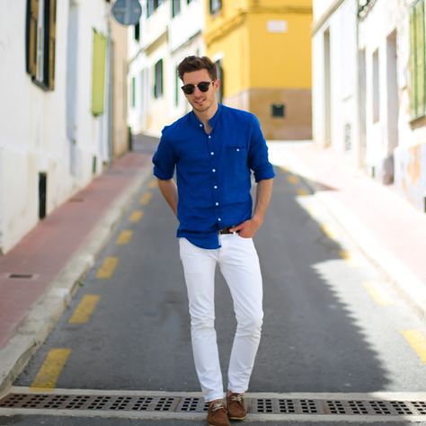 Bright.Style: Wearing Mango In Menorca Royal Blue Shirt Outfit, Wearing White Jeans, Best Chinos, Linen Shirt Outfit, Royal Blue Shirt, Vertical Striped Shirt, Blue Linen Shirt, Royal Blue Shirts, White Pants Outfit