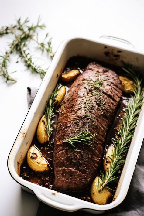 Easy Keto Diet Sirloin Tip Roast Recipe for a Healthy, Delicious Meal #ketodiet #ketorecipes #lowcarb Roast In Instapot, Boneless Sirloin Tip Roast, Roast With Veggies, Beef Roasts, Tip Roast, Easy Keto Diet, Sirloin Roast, Sirloin Tip Roast, Sirloin Tips