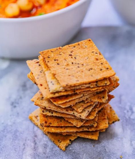 Healthy Snaks, Healthy Crackers, Gluten Free Crackers, Cracker Recipes, Raw Vegan Recipes, Healthy Gluten Free, Gluten Free Cookies, Grocery List, 2 Ingredients