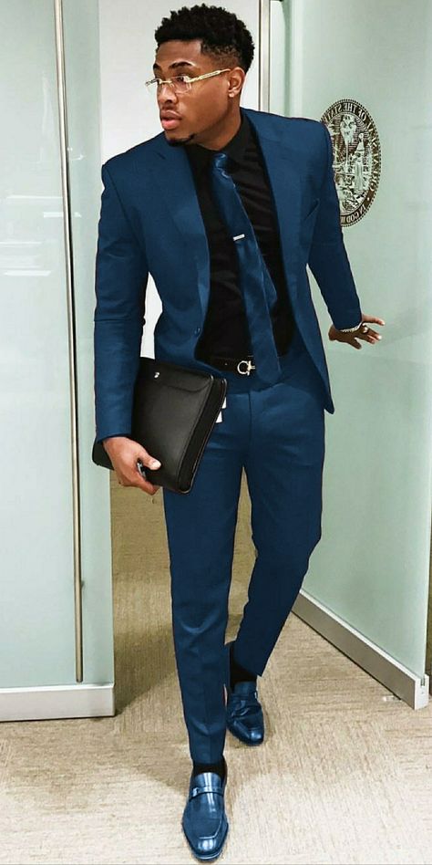 Caesar Chukwuma Style, Mens Graduation Suits, Graduation Suits Men, Guys Graduation Outfits, Graduation Looks Outfits, Caesar Chukwuma, Graduation Outfit Ideas Men, Casual Graduation Outfit, Men Graduation Outfit