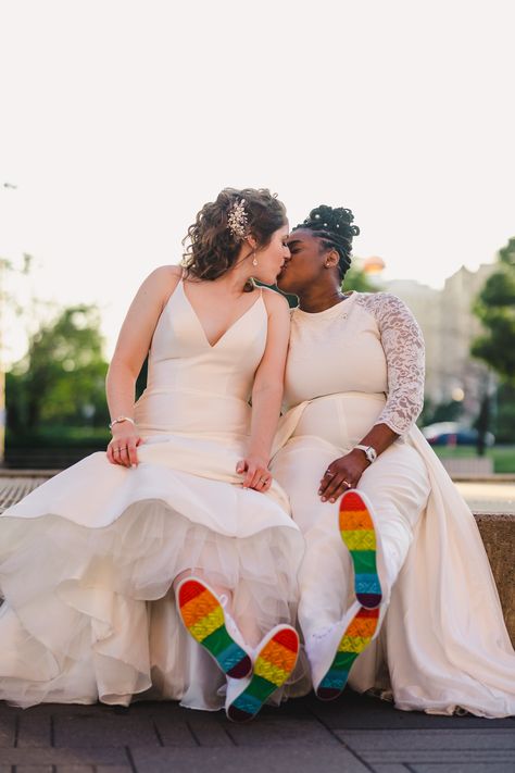 Gay Wedding Dress, Lgbt Wedding Attire, Sapphic Wedding, Lesbian Wedding Outfits, Bisexual Quote, Lgbt Wedding Photography, Rainbow Converse, Rainbow Wedding Dress, Converse Wedding