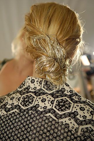 vera wang Runway Hair, Editorial Hair, Hair Arrange, Hair Up Styles, Face Hair, Hair Dos, Carolina Herrera, Hair Day, Hair Updos