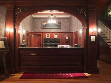 Hotel Lobby Reception, Hotel Reception Desk, Hollywood Tower Hotel, Classic Hotel, Episode Interactive Backgrounds, Lobby Reception, Hotel Entrance, Haunted Hotel, Hotel Reception