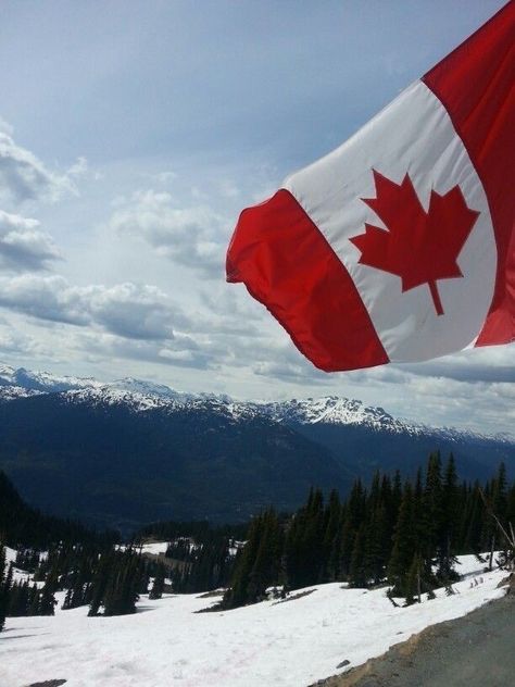 Canada Flag Aesthetic, Jack Zimmermann, Canadian Aesthetic, Canada Aesthetic, Canada Fall, Canada Vancouver, Canada Photography, Toronto City, Toronto Travel