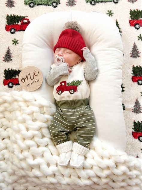 Newborn Christmas Activities, 1 Month Old Christmas Outfit, First Christmas With Newborn, Christmas One Month Photo, 3 Month Old Christmas Outfit, Christmas Ideas For Newborns, 1 Month Old Christmas Pictures, Baby Boy First Christmas Photo, Newborn At Christmas