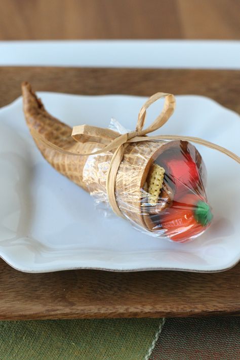 Decorate Thanksgiving, Thanksgiving Party Food, Adorable Crafts, Thanksgiving Table Settings Simple, Thanksgiving Candy, Thanksgiving Snacks, Thanksgiving Favors, Crafts Holiday, Tree Beautiful