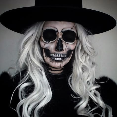 Skeleton Halloween Ideas, Makeup Horor, Grim Reaper Skull, Halloweenský Makeup, Halloween Make-up Looks, Horror Make-up, Skeleton Makeup, Cool Halloween Makeup, Horror Makeup