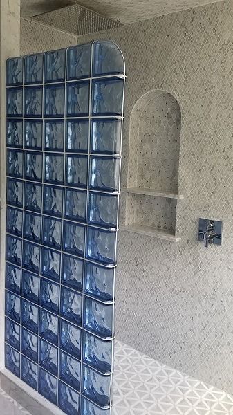 Glass Block Inspiration - Quality Glass Block Glass Brick Shower Wall, Glass Bricks In Bathroom, Glass Brick Bathroom, Glass Cube Wall, Glass Block Bathroom, Glass Block Ideas, Glass Bathroom Wall, Glass Block Shower Wall, Glass Block Shower