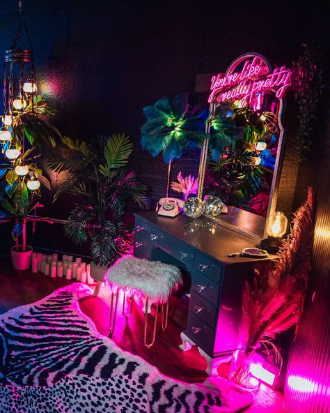 The ✨neon✨ studio is definitely what BoudiesByKatieMayClicks is known for! This side of our studio is lit solely by the neon lights- giving your photos a dark, funky, colorful and sometimes spicy 🥵 vibe We love messing with alllll the colorful, bright lingerie over here and definitely see our return clients on this side the most- when they’ve already had a session in our natural light studio and come back wanting to get funky! Did you know we have two studios with two VERY different vib... Dark Neon Room Aesthetic, Dark Neon Aesthetic, Neon Bedroom Aesthetic, Neon Room Aesthetic, Neon Signs Bedroom, Funky Bar, Neon Studio, 70s Room, Modern Apartment Decor