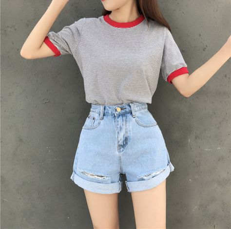 Korean High Waisted Shorts Summer Outfit Shorts Summer Outfit, Mode Ulzzang, Outfits Shorts, Korean Summer Outfits, Harajuku Girls, Summer Shorts Outfits, 90s Fashion Outfits, Shorts Summer, Ulzzang Fashion