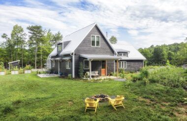 Solar Farmhouse | Modern Farmhouse | Modern Prefab Farmhouse | Net Zero | Deltec Homes Passive Farmhouse, Prefab Homes Farmhouse, Prefab Farmhouse, Net Zero House Plans, Deltec Homes, Small House Kits, Ranch Living, Ranches Living, Solar Home