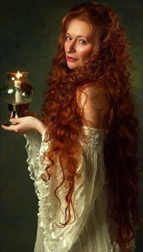 Sara Donnelly, The Other Boleyn Girl, Pose Fotografi, Long Red Hair, Fantasy Photography, Arte Fantasy, Long Red, Long Curly, Cool Tones