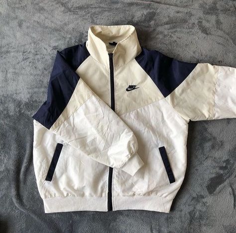 Nike Windbreaker Outfit, Indie Grunge Aesthetic, 2000s Pop, Windbreaker Outfit, Vintage Nike Jacket, Vintage Nike Windbreaker, Shopee Malaysia, Indie Grunge, Guys Clothing Styles