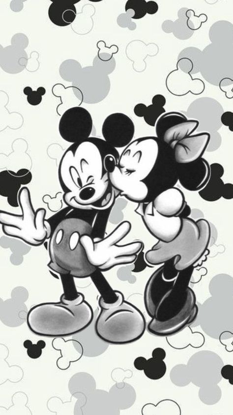 Mouse Pictures, Mickey Mouse Pictures, Disney Wallpapers, Minnie And Mickey, Disneyland Outfits, Mickey Mouse Wallpaper, Disney Vintage, Baby Mickey, Mickey Mouse And Friends