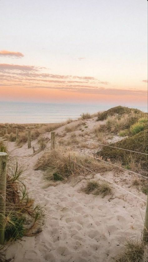 Era Victoria, World Of Wanderlust, Beige Aesthetic, Stardew Valley, Sand Dunes, Beach Aesthetic, Nature Aesthetic, Pretty Places, Beach Vibe