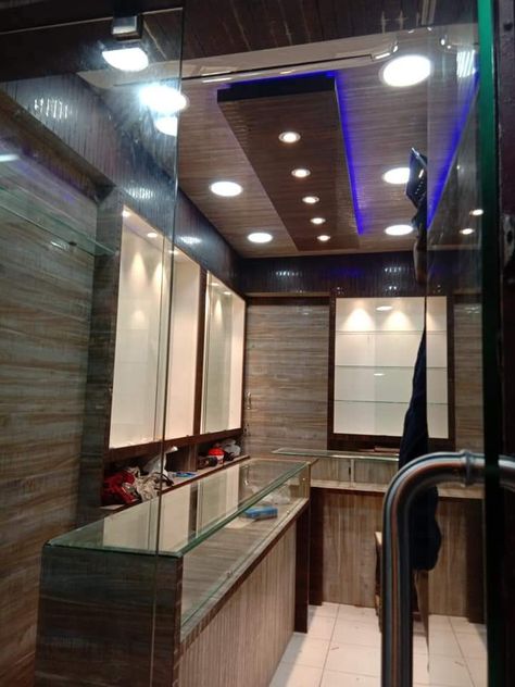 Smaal jewellery shop in pondycherry Jewellery Shop Ceiling Design, Shop Ceiling Design, Jewelry Store Interior, Cash Counter, Jewelry Box Design, Jewelry Store Design, Jewellery Shop Design, Mangalsutra Design, Black Beads Mangalsutra Design