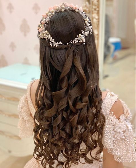 First Communion Hairstyles, Greek Hair, Hairstyle Hoco, Communion Hairstyles, Hairstyle Examples, Hoco Hair Ideas Curls, Going Out Hairstyles, Dance Hairstyles, Updo Hairstyle