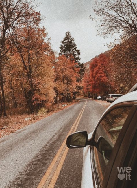 Aesthetic With Friends, Hygge Autumn, Fall Aesthetic Pictures, Fall New England, Aesthetic Picture Ideas, New England Aesthetic, Cozy Fall Aesthetic, Studera Motivation, Fall Instagram